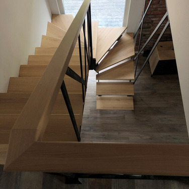 Nowoczesne schody na konstrukcji metalowej Wroclaw