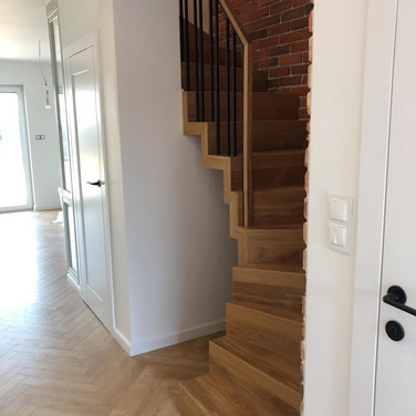 Nowoczesne schody drewniane Glogow