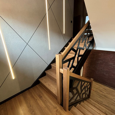 Schody z nowoczesna balustrada Smigiel